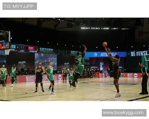 灰熊与奇才激战正酣比分胶着引发球迷热议